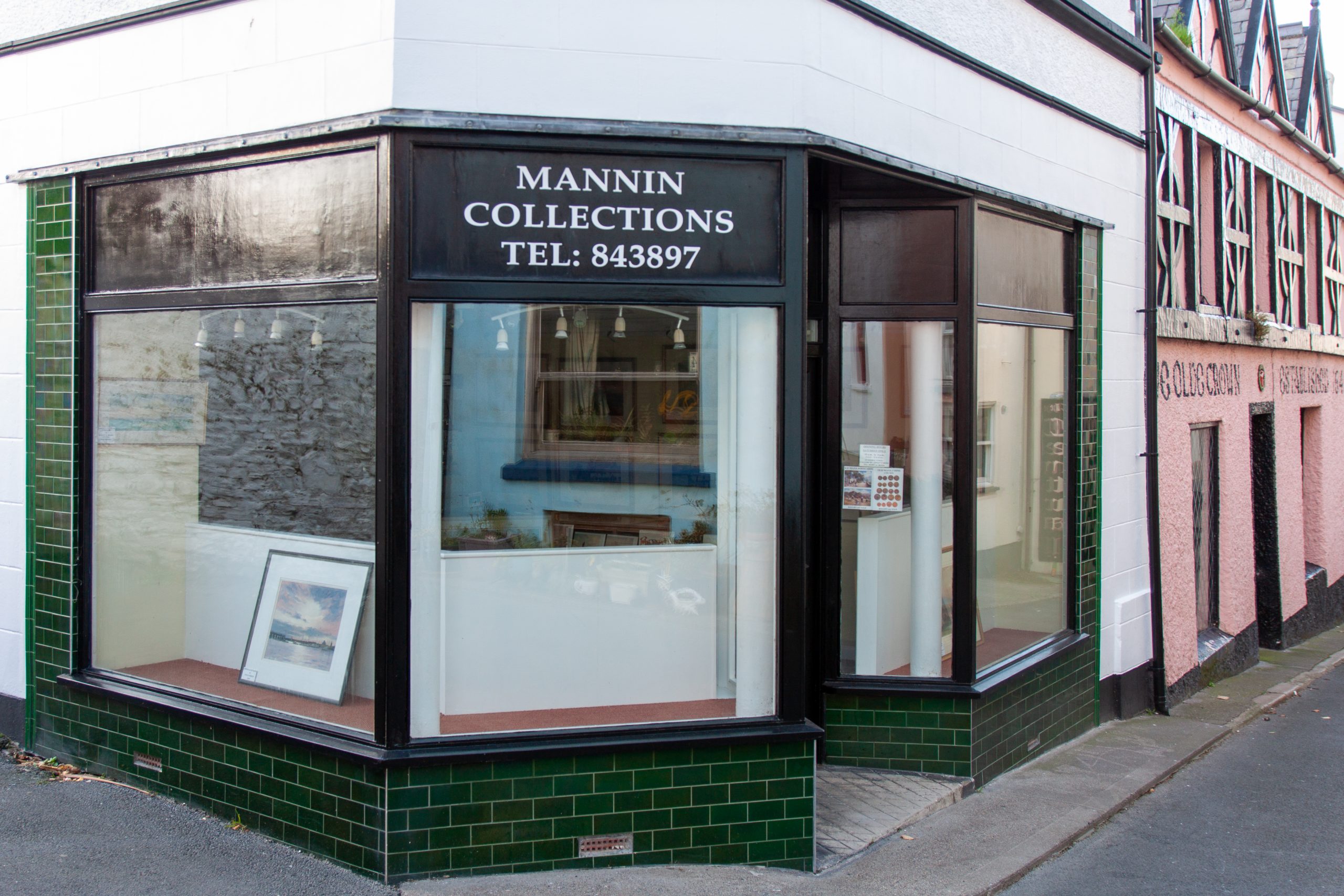 Mannin Collections